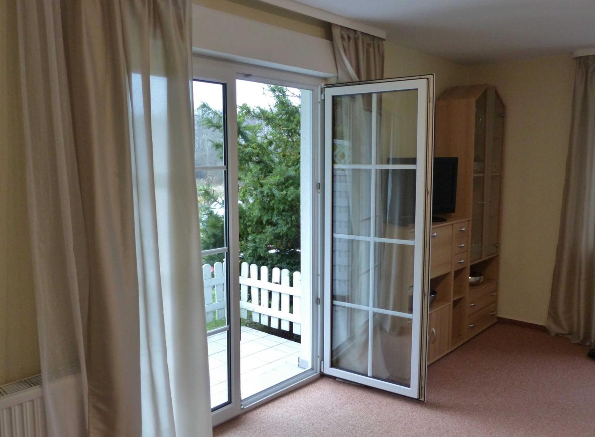 Ferienhaus Am Schmachter See Binz Ngoại thất bức ảnh